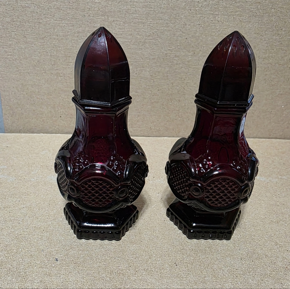 Vtg Avon 1876 Cape Cod Ruby Red Salt Pepper Shaker Set #172